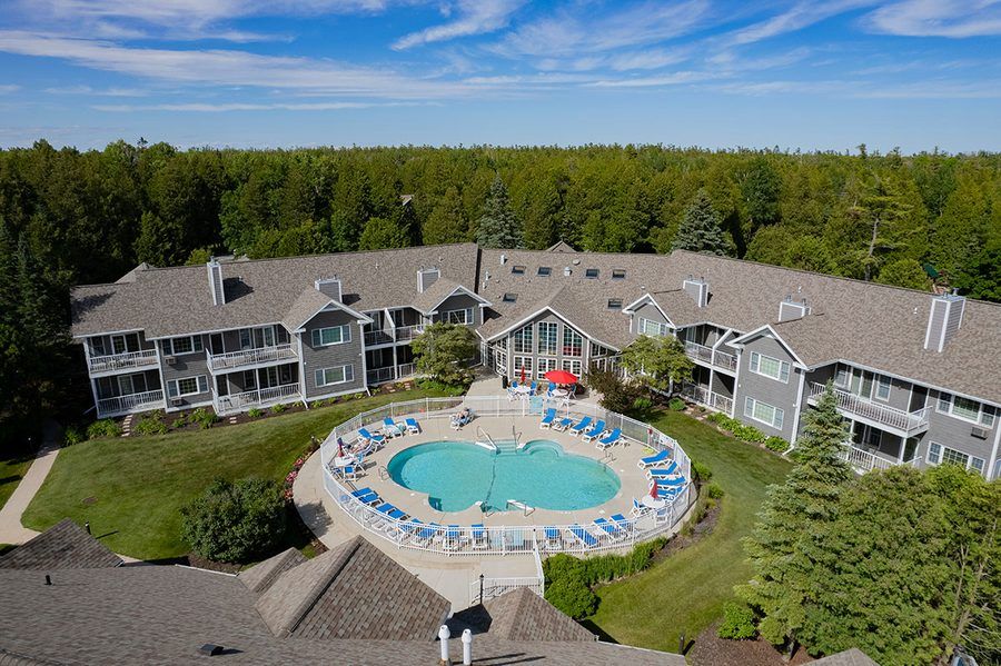 Baileys Harbor Yacht Club Resort - Pool